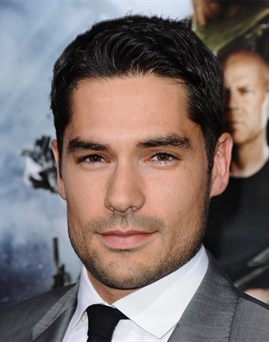 xem phim D.J. Cotrona