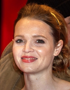 xem phim Karoline Herfurth