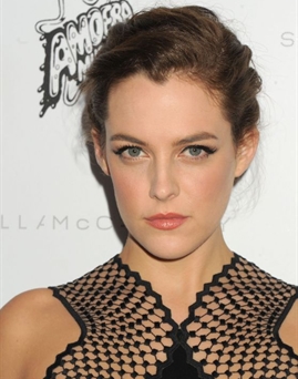 xem phim Riley Keough